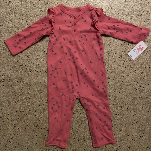 NWT baby girl carter’s clay red Valentine’s Day heart waffle-knit onesie 12 mths - Picture 1 of 10